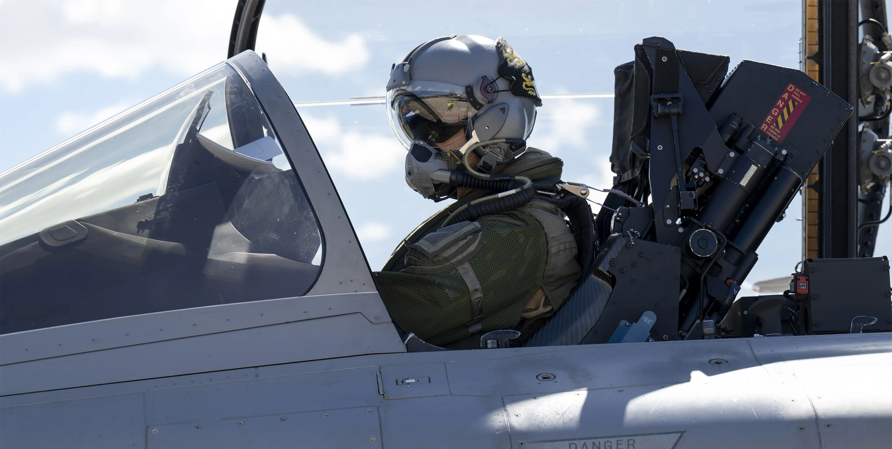 Devenir pilote de chasse armée de l'Air et de l'Espace — free download